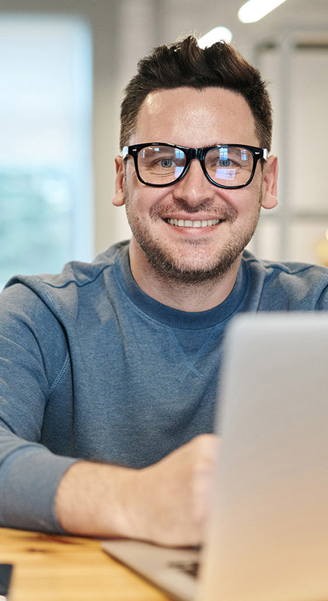 man communicating using sivo at computer